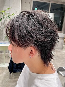ライラ(Lyla) 重野guest Style センターパートウルフフェザーパーマ