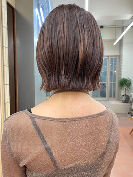 パークレーン アイス イヴェン(park lane ICI yeven) ブリーチなし切りっぱなしボブミディアムレイヤーボブ秋カラー