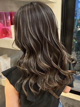 ディモアンド 表参道(Dimo&) xハイライト/イメチェン/ホワイトブロンド/外ハネボブ/美髪/