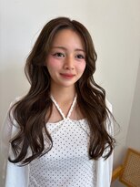 ルオラ(Luora)&nbsp;レイヤーカット×オリーブベージュ