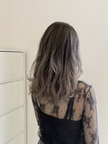 ロルド シェリ(Rold Cheri)&nbsp;外国人風逆バレヤージュカラー