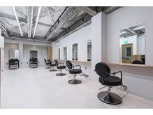 《タブレット&充電器》も完備しています【lar/ラル/立川】［立川/立川駅/立川南口］