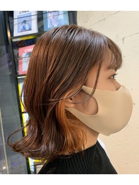 ペネロープ(Penelope) 切りっぱなし外ハネボブ インナーカラーオレンジ