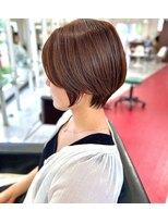 ディーボーイリタ 光の森(D-BOY Lita)&nbsp;丸みショートボブ×イルミナカラー