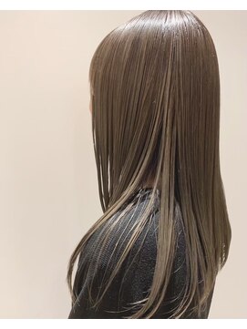 アンスリウム 吹田(Anthurium) ミディアムレイヤー/大人可愛い/髪質改善/シースルーバング