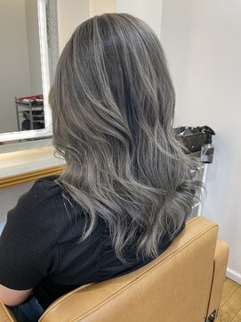 テイスティ プライム(tasty prime) ハイトーン　グレー　バレイヤージュ