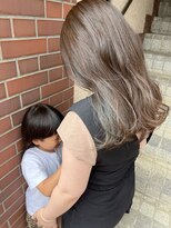 イイナヘアガレージ(117)&nbsp;【117hairgarage】大人ベージュ_インナーカラー_グリーン