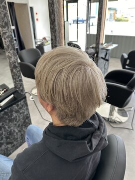 レム 長野青木島店(REM) ホワイトベージュ