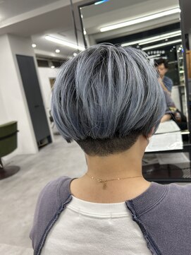 シャフト(SHAFT) ブルーシルバーバレイヤージュ♪