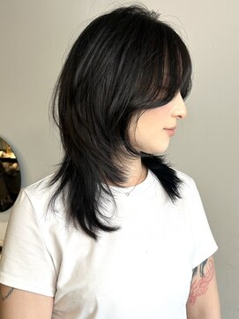 シェノン 心斎橋(CHAINON) レイヤーカット/ハッシュカット/髪質改善/ブルーブラック