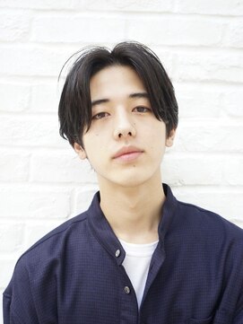 メンズヘアトーキョー(MEN'S HAIR TOKYO) センターパート/ソフトツーブロック/黒髪