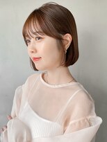 アグノス 青山(Agnos)&nbsp;大人ガーリーダークアッシュミディアムレイヤーカット 小顔