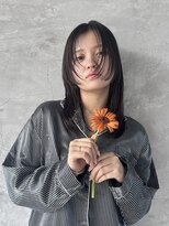 イエロ(yelo)&nbsp;顔周りレイヤーカット/艶髪