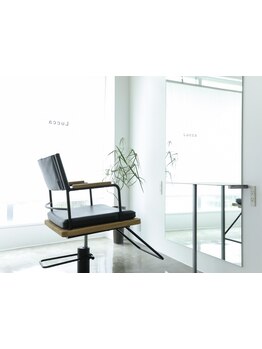 徹底カウンセリングで上質な施術を叶える、一席のみのマンツーマンサロン。自分だけの施術空間でリラックス