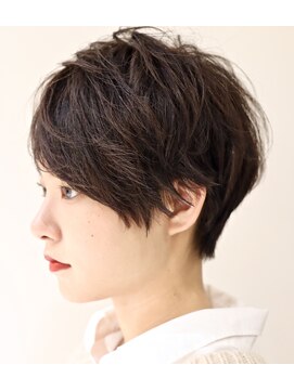 ヘア デザイン リスク(HAIR DESIGN RISK) 【RISK 高橋勇太】黒髪でシルエットが完璧な束感ベリーショート