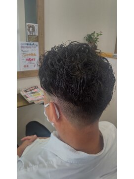 いとをかし美容室 無造作メンズパーマ