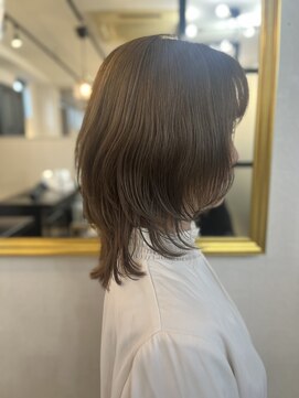 ファイブ ノーヴル カラット(5 Noble ct.) ミディアムレイヤーボブ