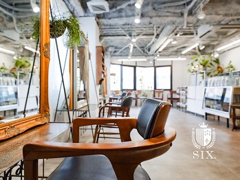 髪質改善・縮毛矯正専門店　髪にドラマを。atelier six.（旧：atelier six.）