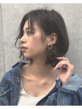 サン(SAN) ボブウルフ／ダークグレージュ