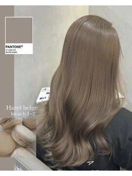 サロンドクオリア(Salon de Qualia) ヘーゼルベージュ