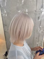 ルル 大宮駅東口(LULU)&nbsp;【小川新大 ホワイトベージュカラー】