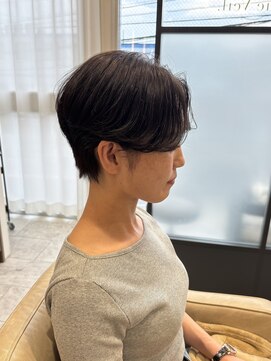 ブルーベイル(Blue Veil.) 20代30代40代小顔ハンサムショートアッシュブルーブラック