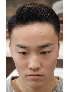 アクセプトザワールドバーバー(Accept the world barber) パートスタイル×ローフェード