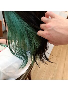 ギフト ヘアー サロン(gift hair salon) エメラルドグリーン☆インナーカラー