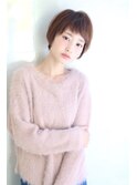女性らしさのあるオン眉ショート