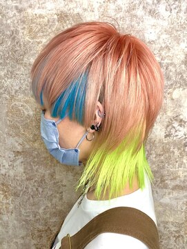 ゴリラビスケッツ(GORILLA BISCUITS) ポップな色合いのウルフデザイン［桜木町/横浜/みなとみらい］