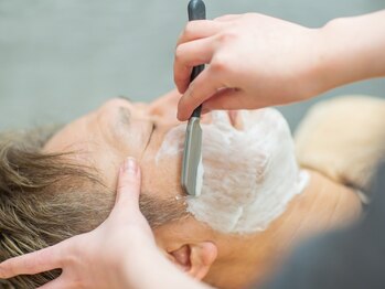 アルモニー ヘアー(Harmonie Hair)の写真/プロのシェービングで清潔感UP！青ひげ・剃り残し対策も◎男性特有のお悩みもお気軽に相談ください！