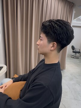 ケシキ 表参道 原宿(kesiki.) 刈り上げから繋げる大人パーマ