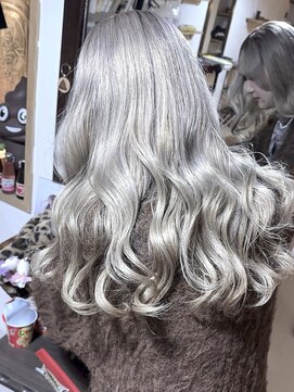 ブレイズヘアー(BLAZEhair) 【透明感バツグン】ホワイトミルクティグレージュ×ブリーチ2回