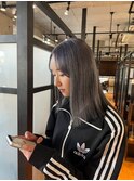 ハイトーングレージュ