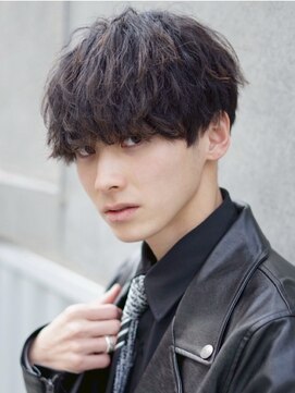 ナチュラル 渋谷(NATURAL) フェザーパーマ/スパイキーショート/サーフカール[メンズ/渋谷]