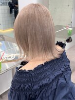 サンクプロジェクト(cinq PROJECT)&nbsp;ショートボブミルクティーベージュカラーダブルカラーハイトーン