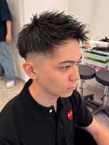 ルースト 心斎橋店(ROOST)&nbsp;刈り上げセンターパート/波巻きツイストスパイラル/心斎橋
