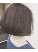えり足がすっきりな重めのボブ