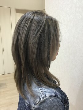 レイリー(LEIRY) 外国人風3Dハイライトカラー