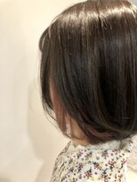 コム(com by neolive)&nbsp;インナーカラーワンレンボブ