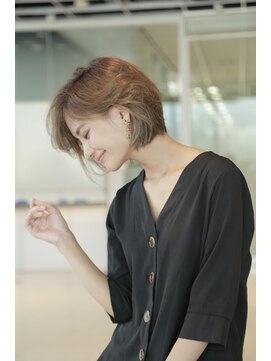 サイン ヘア イノベーション(sign HAIR INNOVATION) ベージュ