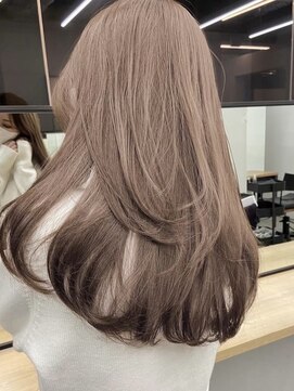 アリュウル 表参道(ALLURE) ワンカールで可愛いレイヤーカット＊大人可愛い艶カラー