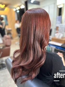 アキコ(AKIko) 自然な美しさを引き出す、イルミナカラーで輝く自分に