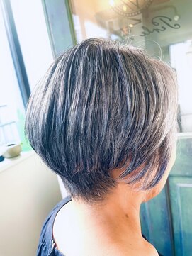 ペルルヘアー(Perlehair) シルバーショート