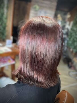 フェニーチェ アヴァンティ インターナショナルヘアサロン(fenice avanti) 外ハネロブ×レッドカラー