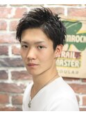 刈り上げセンターパートフェザーパーマサーフカール