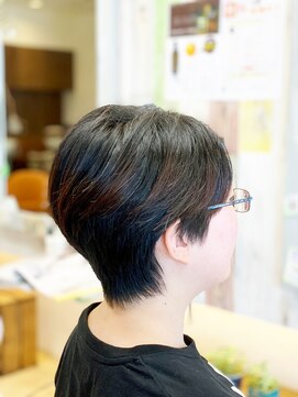 サロットルーチェ(salotto luce) 【30代40代にも人気】奥行きの綺麗なショートヘア