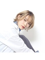 シシ(SiSi) ナチュラルショート×ミルクティーベージュ