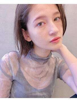グッデイ ヘアー(GOOD DAY HAIR) ボブ 耳かけ 毛先パーマ イメチェン フォギーベージュ