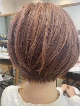 エッジ ヘア メイク(edge hair +make) ピンクカラー/ピンクベージュ/ダブルカラー/ショートボブ